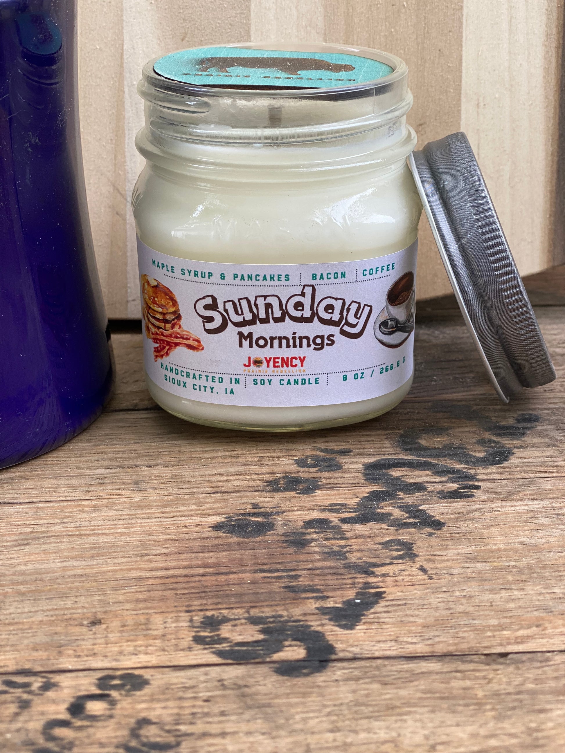 Sunday Mornings Candle – Maple Syrup, Sizzling Bacon & Rich Coffee