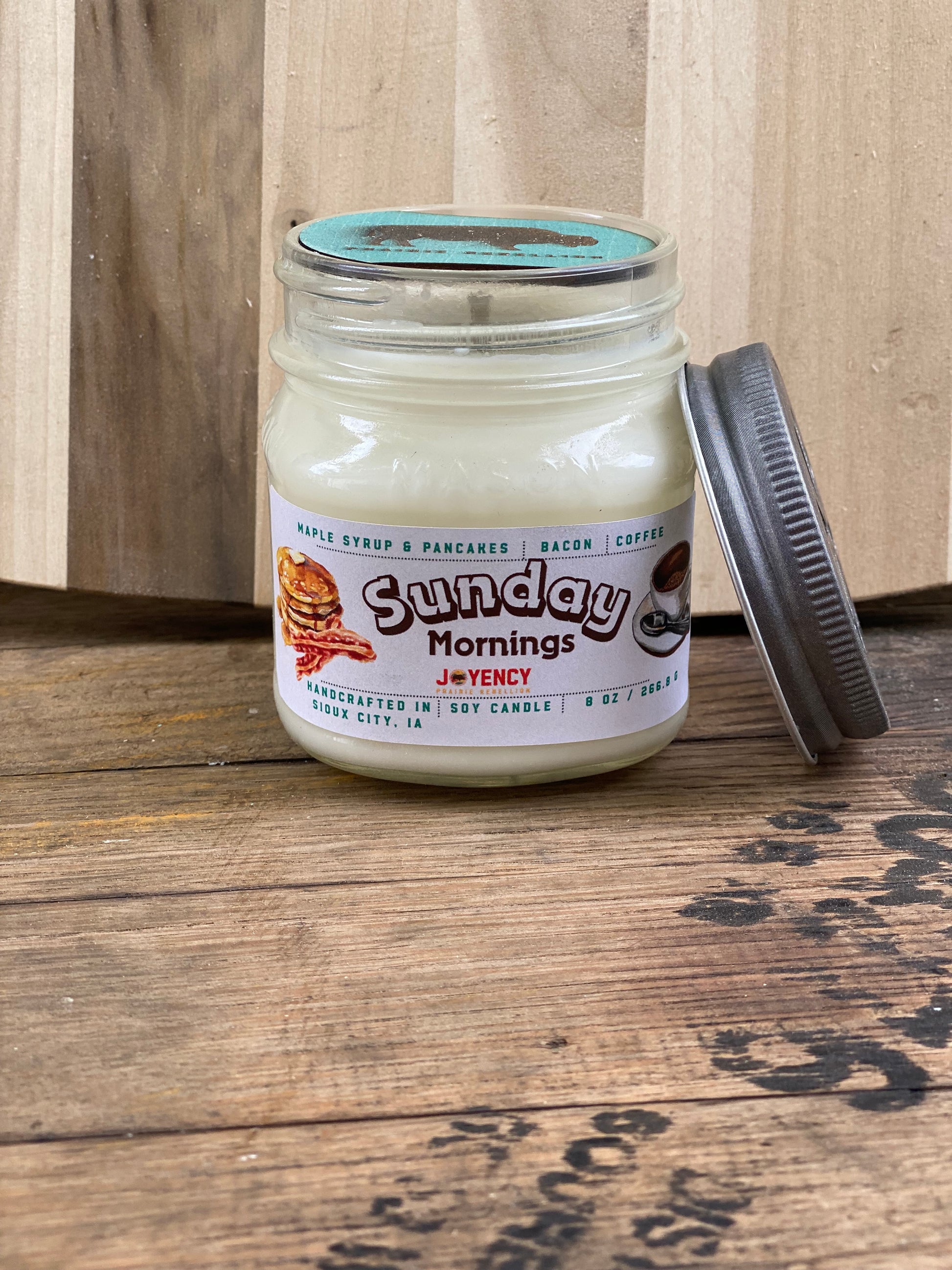 Sunday Mornings Candle – Maple Syrup, Sizzling Bacon & Rich Coffee